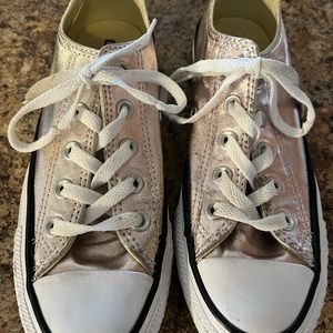 Rose Gold Converse‎ All Star sneakers. Woman’s Size 6 Men’s size 4